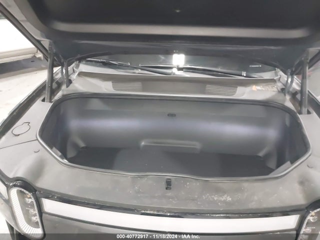 Rivian R1t Adventure 2022 7FCTGAAA6NN016245 Image 10