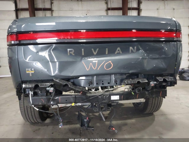 Rivian R1t Adventure 2022 7FCTGAAA6NN016245 Image 6