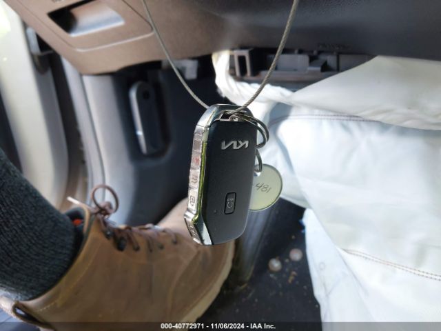 5XYRKDLF7NG103247 KIA SORENTO SX