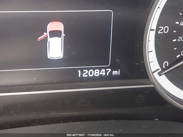 KNDCB3LCXJ5160910 KIA NIRO LX