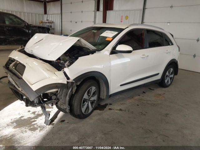 KNDCB3LCXJ5160910 KIA NIRO LX