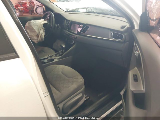 KNDCB3LCXJ5160910 KIA NIRO LX