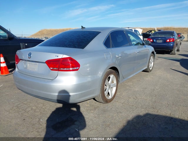 1VWAT7A39FC121353 Volkswagen Passat 1.8t Limited Edition