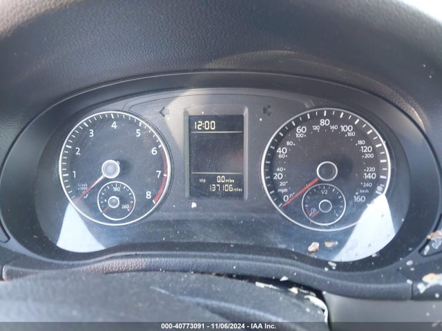 1VWAT7A39FC121353 Volkswagen Passat 1.8t Limited Edition