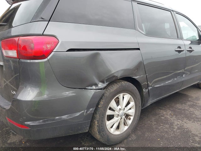 KIA SEDONA LX 2016 KNDMB5C15G6127721 Image 13