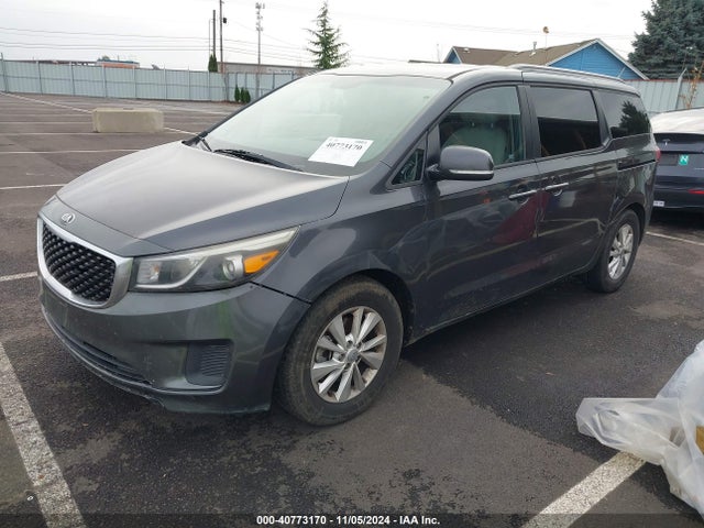 KIA SEDONA LX 2016 KNDMB5C15G6127721 Image 2