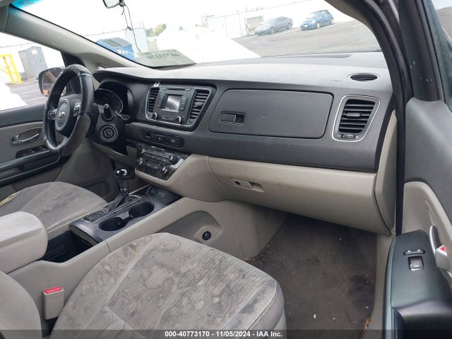KIA SEDONA LX 2016 KNDMB5C15G6127721 Image 5