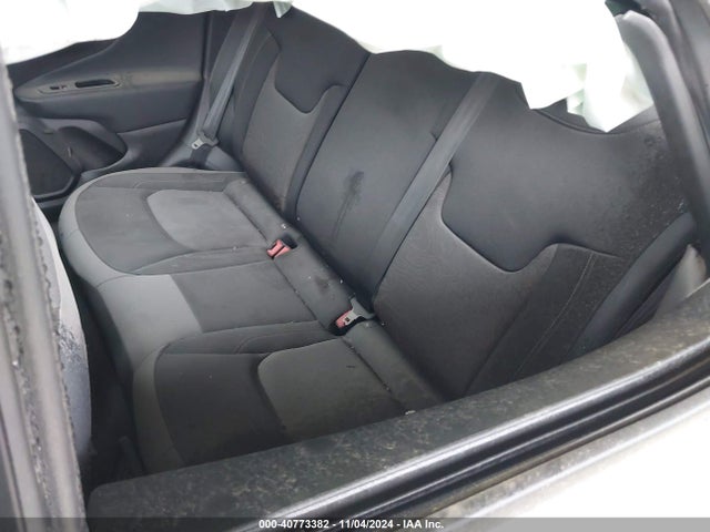 ZACNJDB10PPP64772 Jeep Renegade Upland 4x4