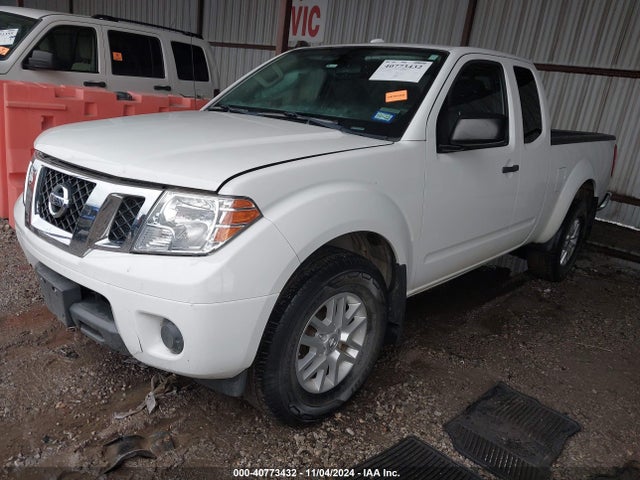 Nissan Frontier Sv 2018 1N6AD0CW1JN724371 Image 2