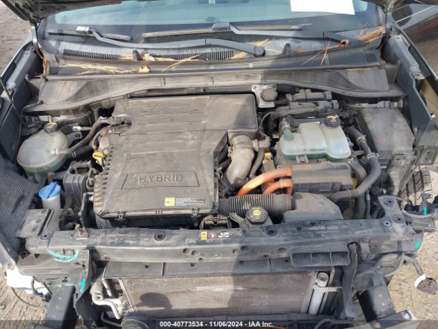 KNDCB3LC2H5056860 KIA NIRO LX