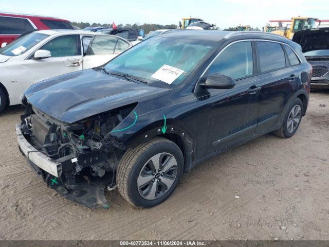 KNDCB3LC2H5056860 KIA NIRO LX