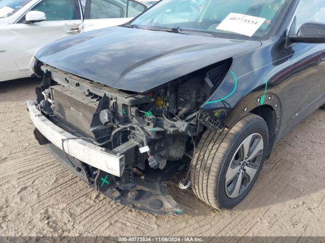 KNDCB3LC2H5056860 KIA NIRO LX