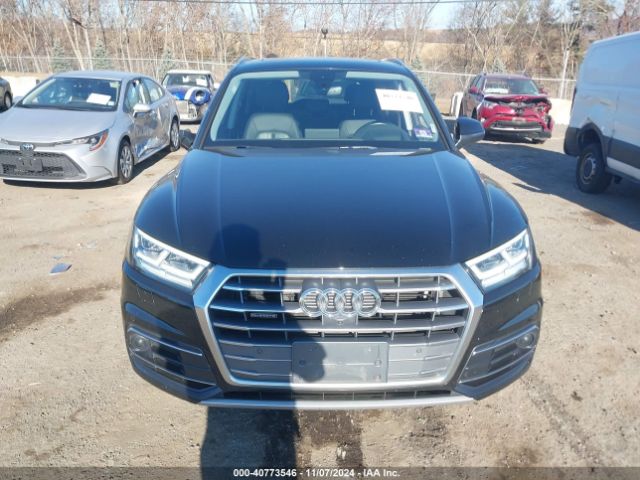WA1CNAFY1J2055395 Audi Q5 2.0t Premium/2.0t Tech Premium