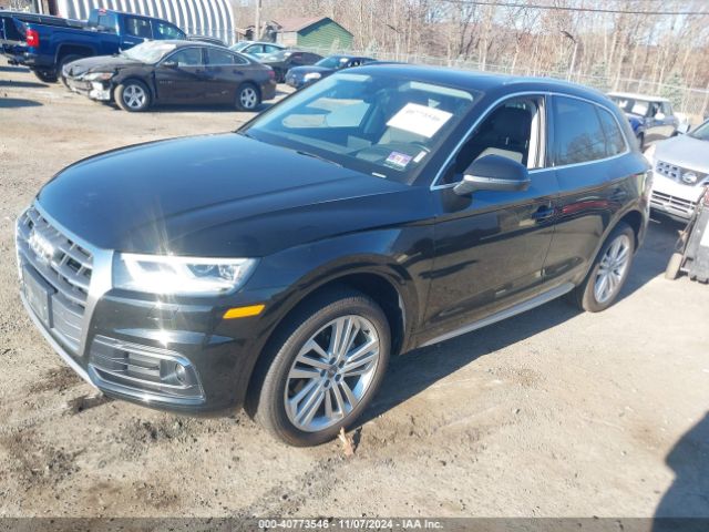 WA1CNAFY1J2055395 Audi Q5 2.0t Premium/2.0t Tech Premium