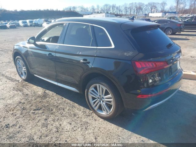 WA1CNAFY1J2055395 Audi Q5 2.0t Premium/2.0t Tech Premium
