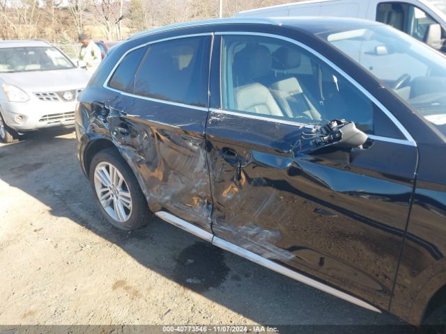 WA1CNAFY1J2055395 Audi Q5 2.0t Premium/2.0t Tech Premium