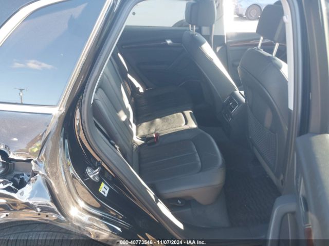 WA1CNAFY1J2055395 Audi Q5 2.0t Premium/2.0t Tech Premium
