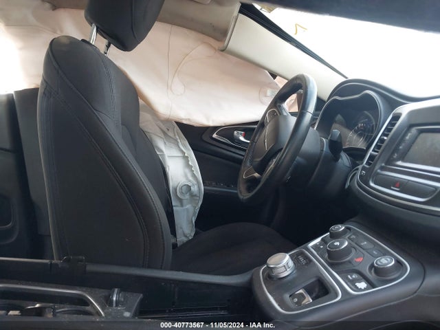 Chrysler 200 Touring 2016 1C3CCCFB9GN182409 Image 5