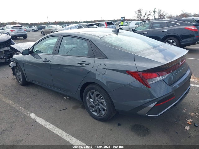 Hyundai ELANTRA SEL 2024 KMHLM4DG0RU763492 Image 3