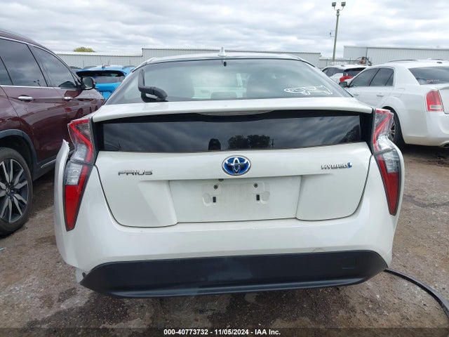 Toyota Prius Three 2016 JTDKARFU2G3516924 Image 16