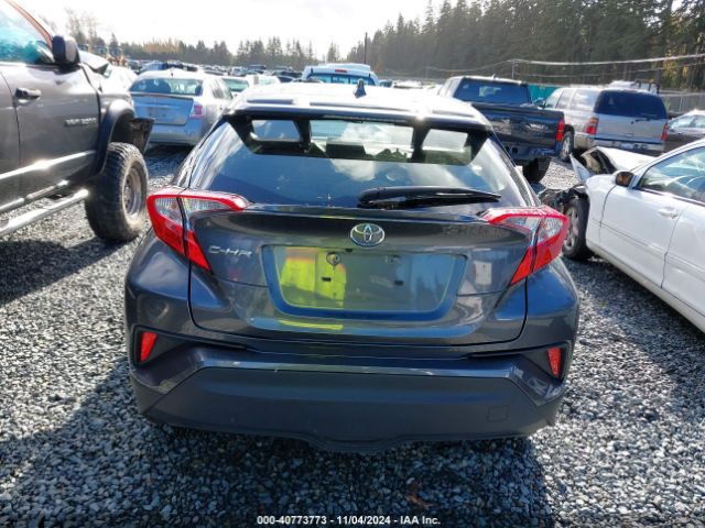 JTNKHMBX1K1033679 Toyota C-HR LE