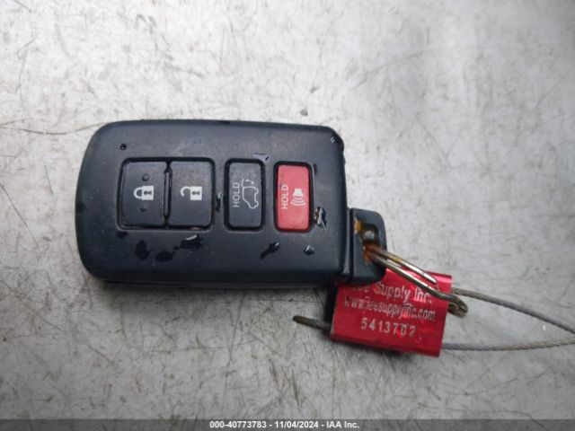 JTMWFREV7GJ087269 Toyota Rav4 Xle