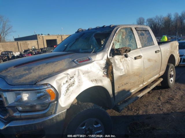 3C6UR5CL6LG268553 RAM 2500 Tradesman  4x4 6'4 Box