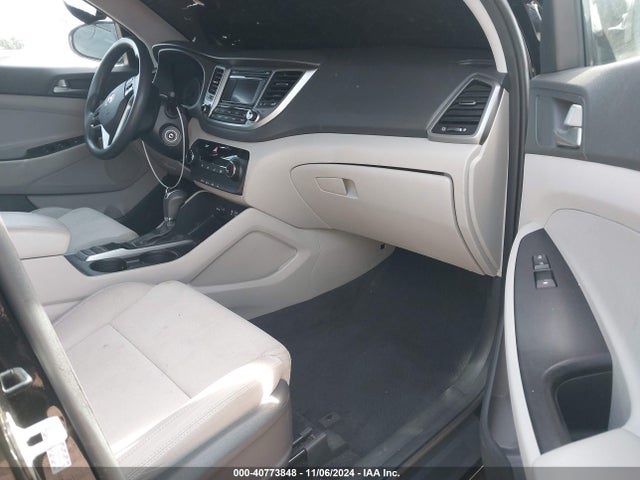 Hyundai TUCSON SE 2018 KM8J23A48JU754285 Image 5