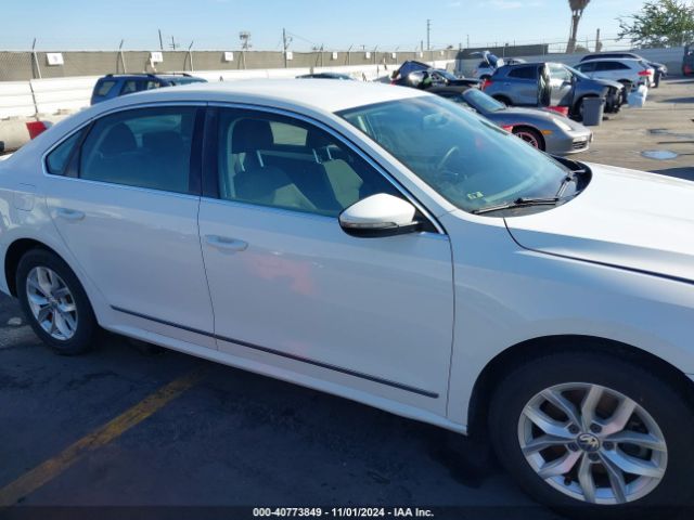 1VWAT7A37GC039901 Volkswagen Passat 1.8t S