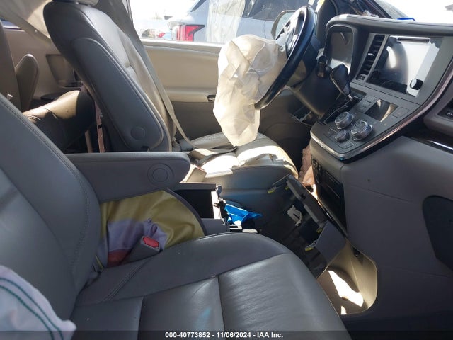Toyota Sienna Xle 8 Passenger 2016 5TDYK3DC7GS704075 Image 5