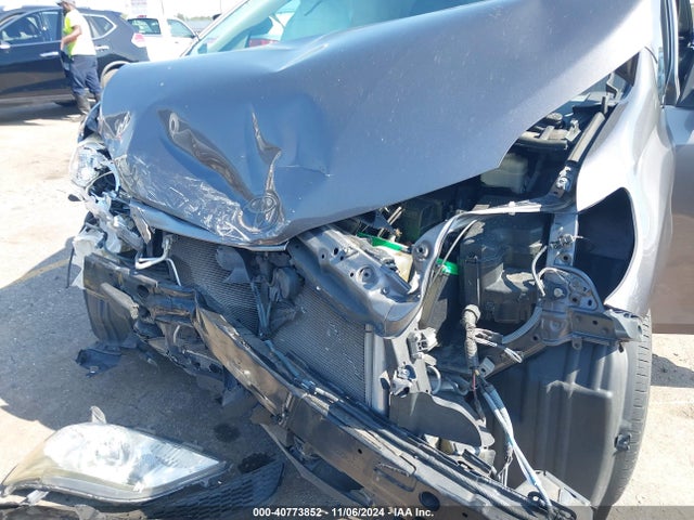 Toyota Sienna Xle 8 Passenger 2016 5TDYK3DC7GS704075 Image 6