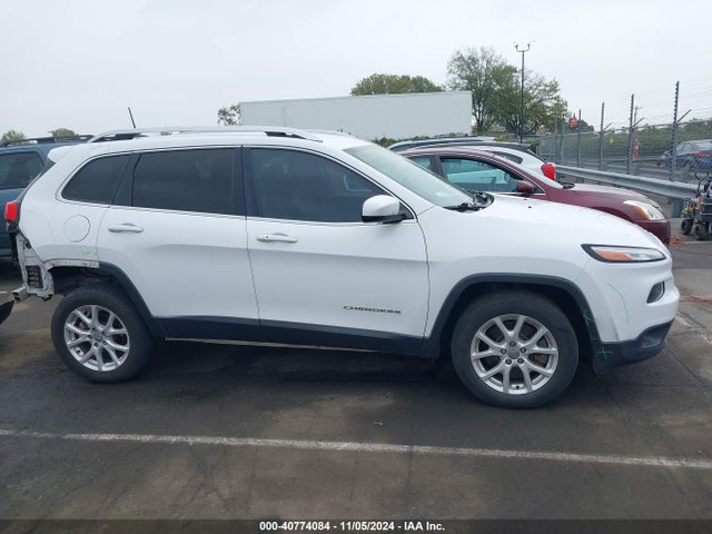 1C4PJLLBXJD510313 Jeep Cherokee Latitude Plus Fwd