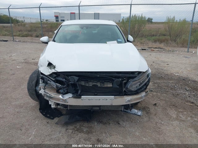 Honda ACCORD LX 2018 1HGCV1F15JA256135 Image 12