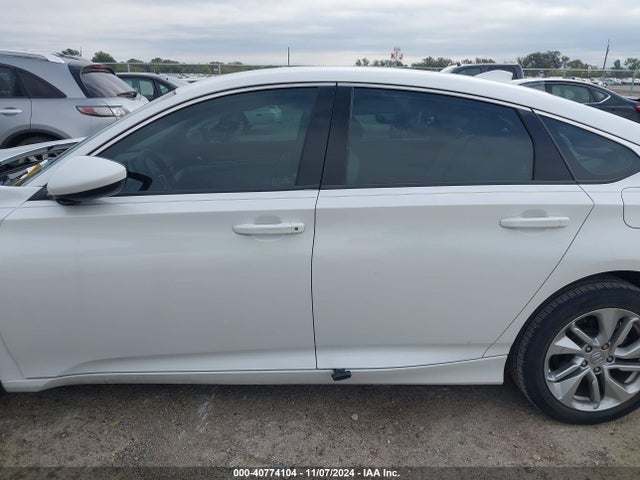 Honda ACCORD LX 2018 1HGCV1F15JA256135 Image 14
