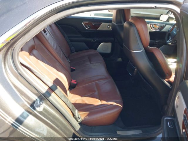 1LN6L9NC8H5623966 Lincoln Continental Reserve