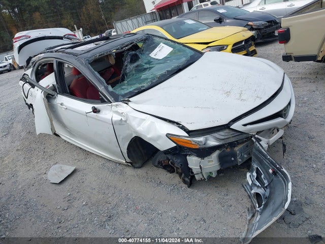 Toyota CAMRY XSE 2018 4T1B61HK5JU155751 Image 1