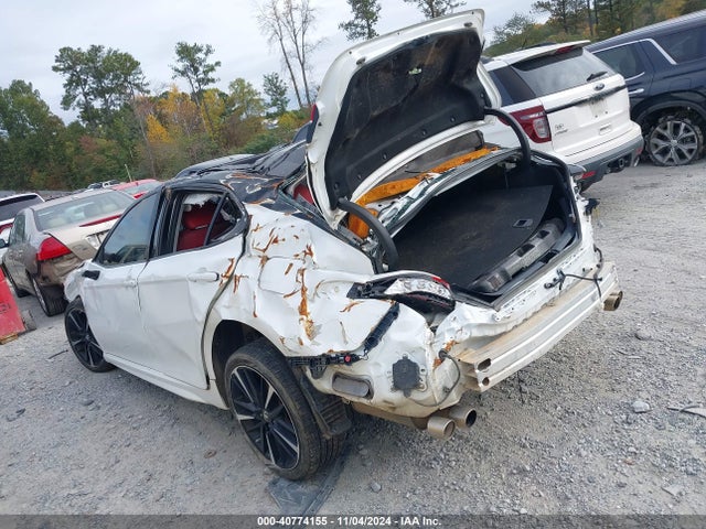 Toyota CAMRY XSE 2018 4T1B61HK5JU155751 Image 3