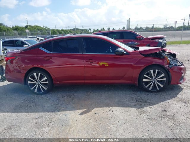 1N4BL4CW9NN369253 Nissan Altima Sr Intelligent Awd