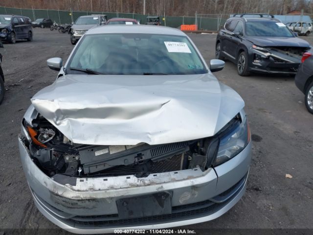 1VWAT7A32FC044227 Volkswagen Passat 1.8t Wolfsburg Edition