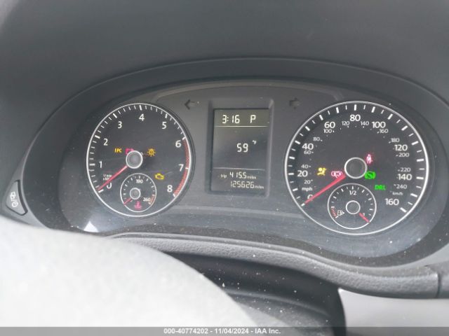 1VWAT7A32FC044227 Volkswagen Passat 1.8t Wolfsburg Edition