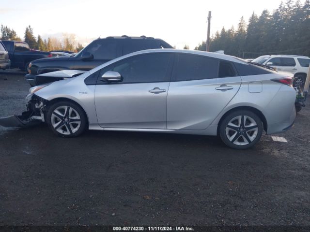 JTDKARFU8G3520752 Toyota Prius Three Touring