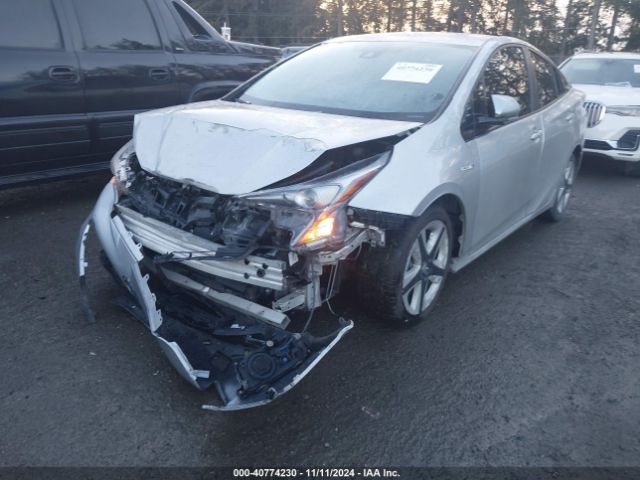 JTDKARFU8G3520752 Toyota Prius Three Touring