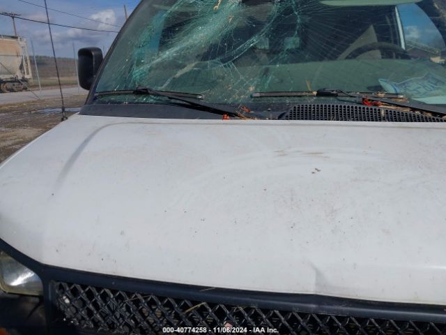 1GCWGFCF0F1181418 Chevrolet Express 2500 Work Van