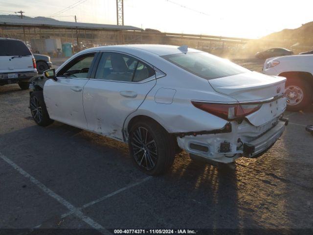 58ADA1C13NU021177 Lexus ES 300H