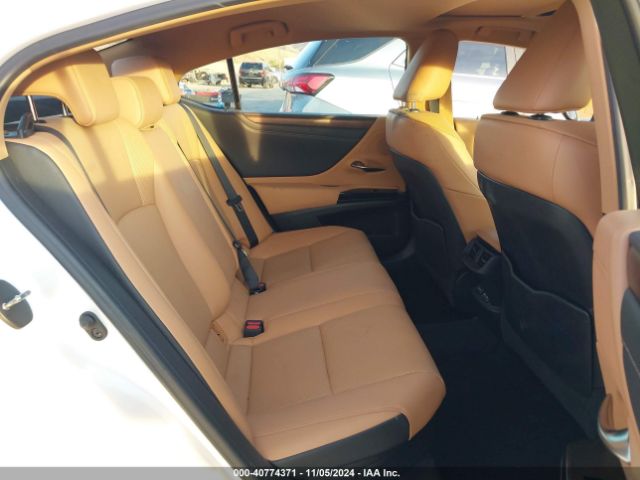 58ADA1C13NU021177 Lexus ES 300H