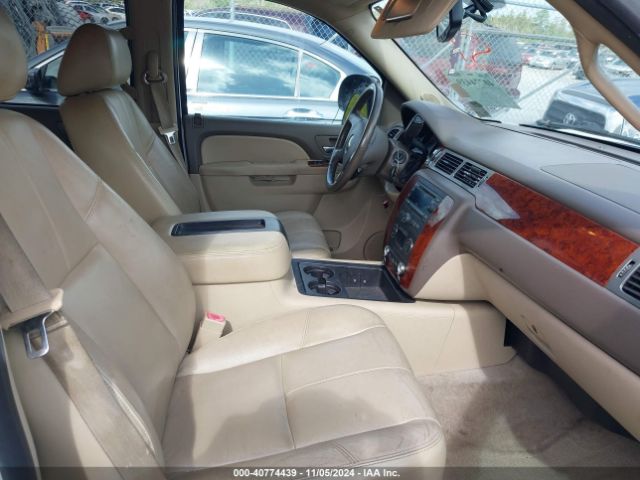 1GNSCJE02ER153763 Chevrolet Suburban 1500 Lt