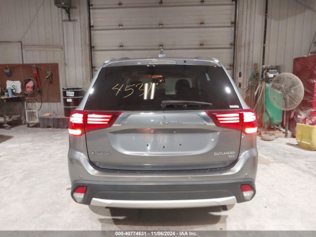JA4AZ3A32JJ000298 Mitsubishi Outlander Sel