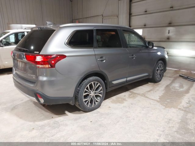 JA4AZ3A32JJ000298 Mitsubishi Outlander Sel