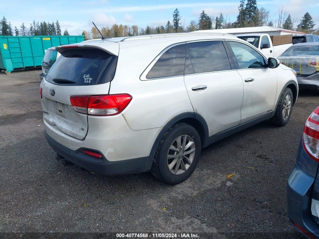 KIA Sorento Lx V6 2017 5XYPGDA52HG315321 Image 4