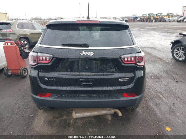Jeep Compass Latitude Lux 4x4 2022 3C4NJDFB0NT195627 Image 16